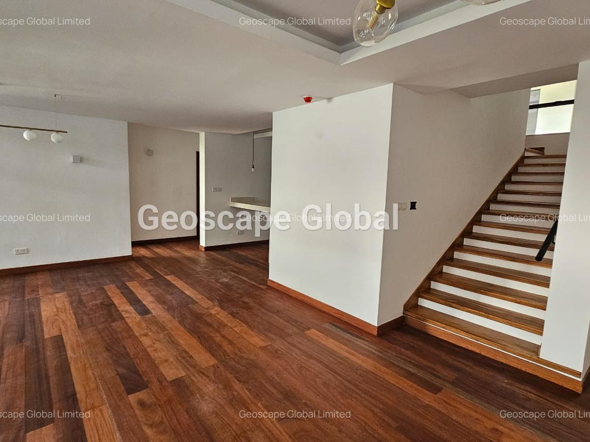 4 Bed Apartment with En Suite in Rosslyn - 8