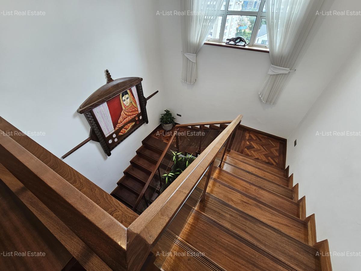 5 Bed Apartment with En Suite at Parklands - 8