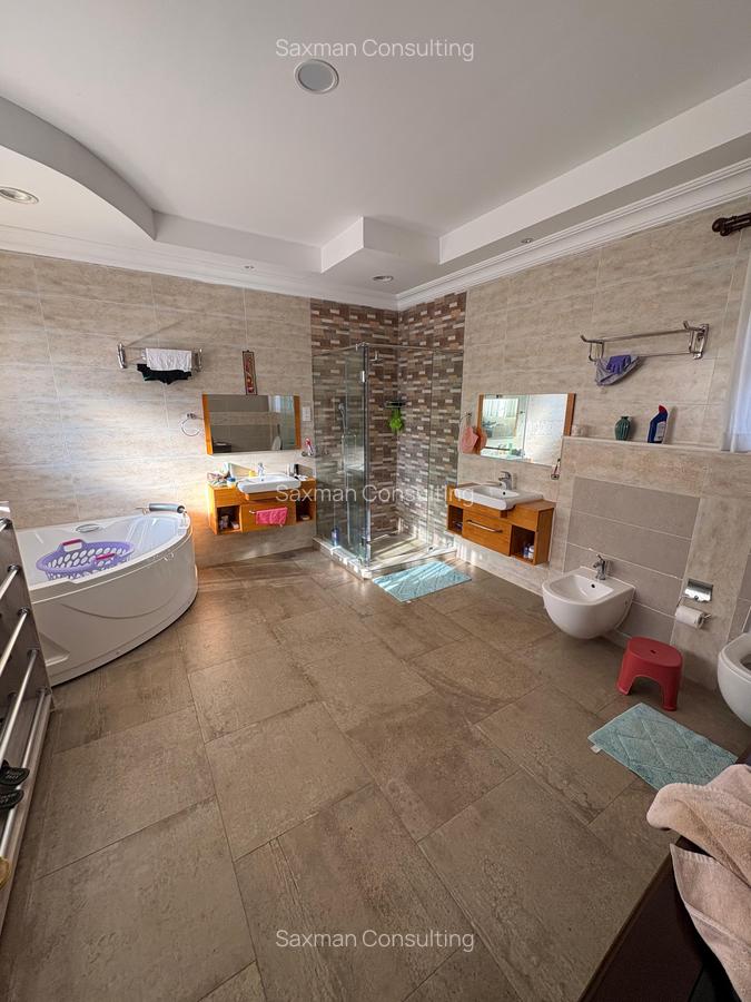 5 Bed House with En Suite in Karen - 9