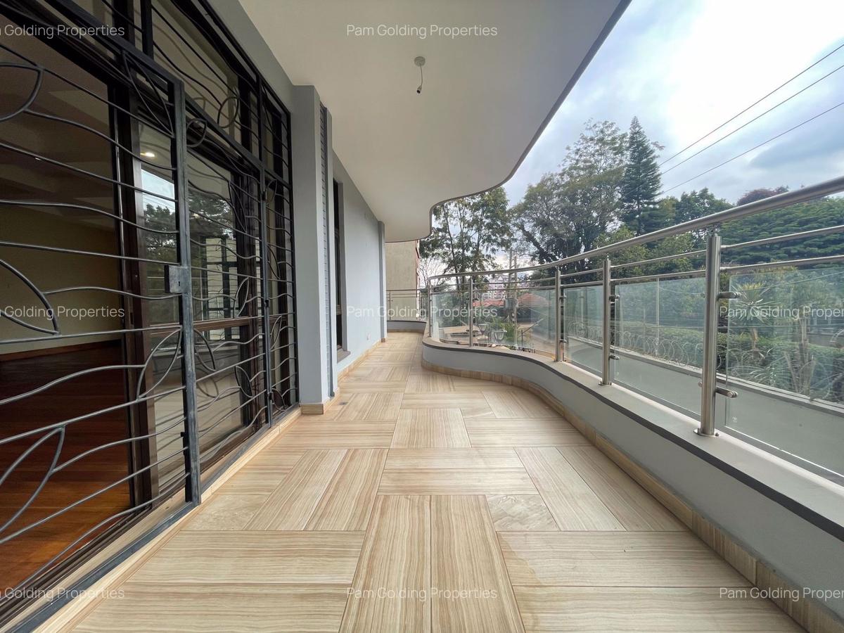 4 Bed Apartment with En Suite in General Mathenge - 9