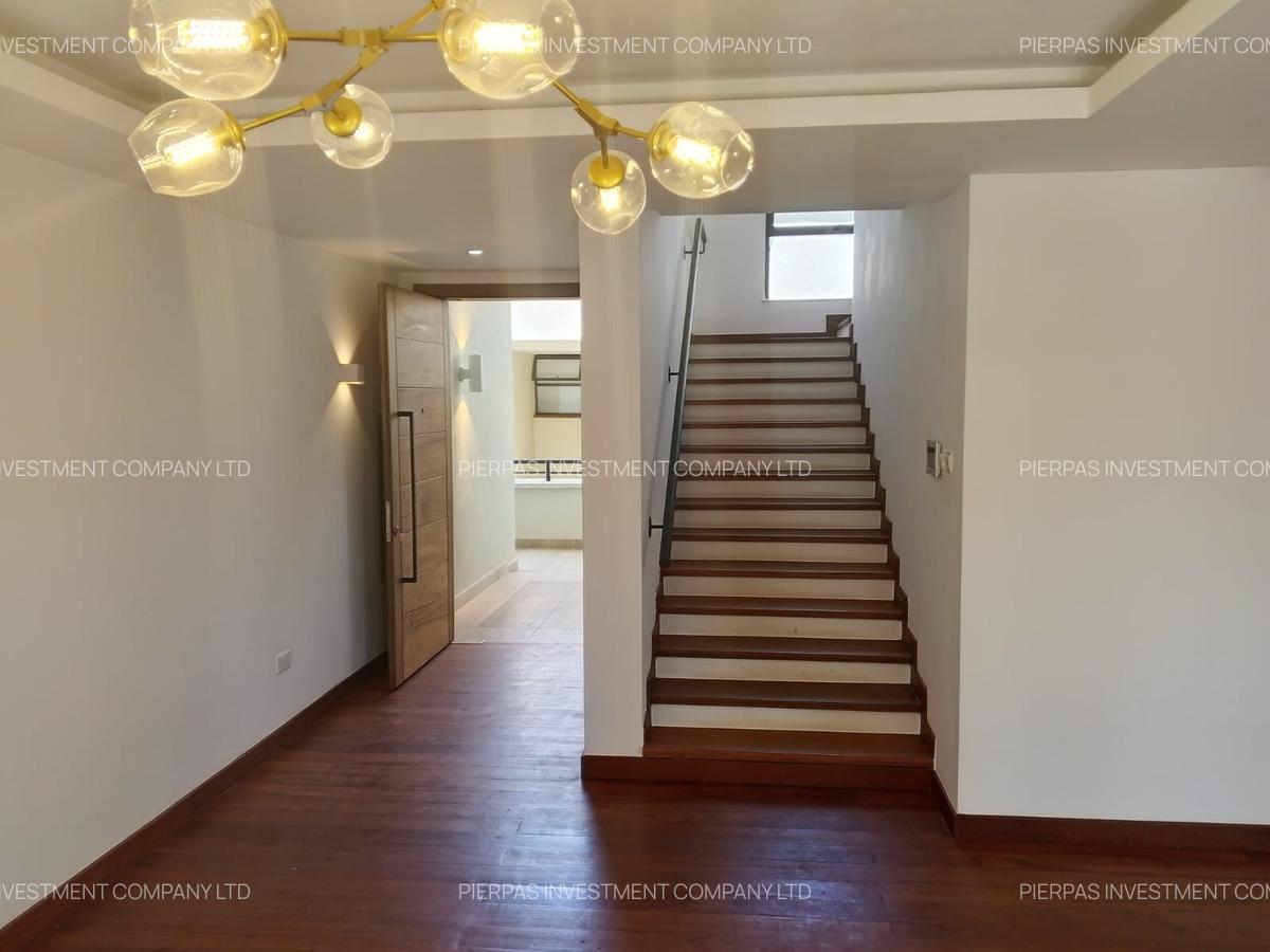 4 Bed Townhouse with En Suite in Runda - 14