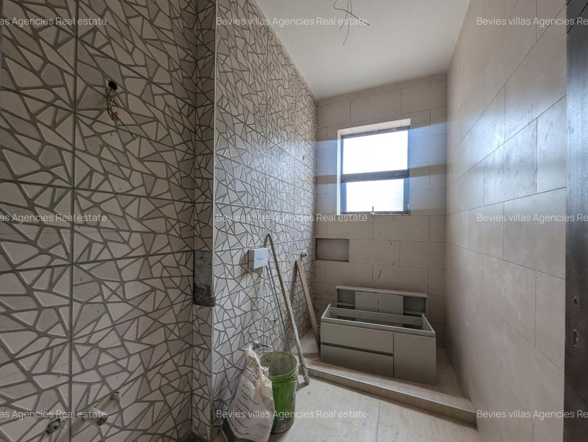 5 Bed Villa with En Suite at Kyuna - 5