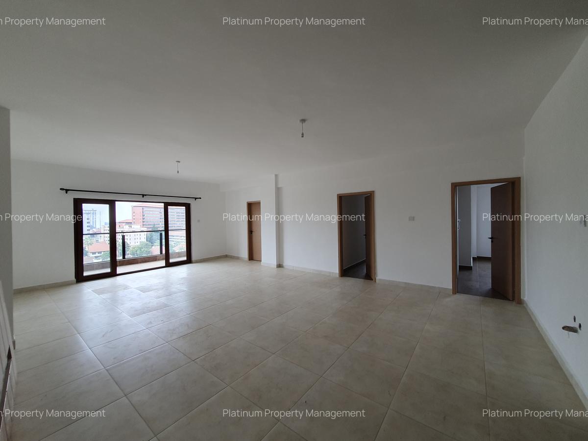 3 Bed Apartment with En Suite in Parklands - 1