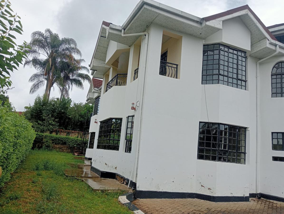 5 Bed House with En Suite at Nyari Central - 2