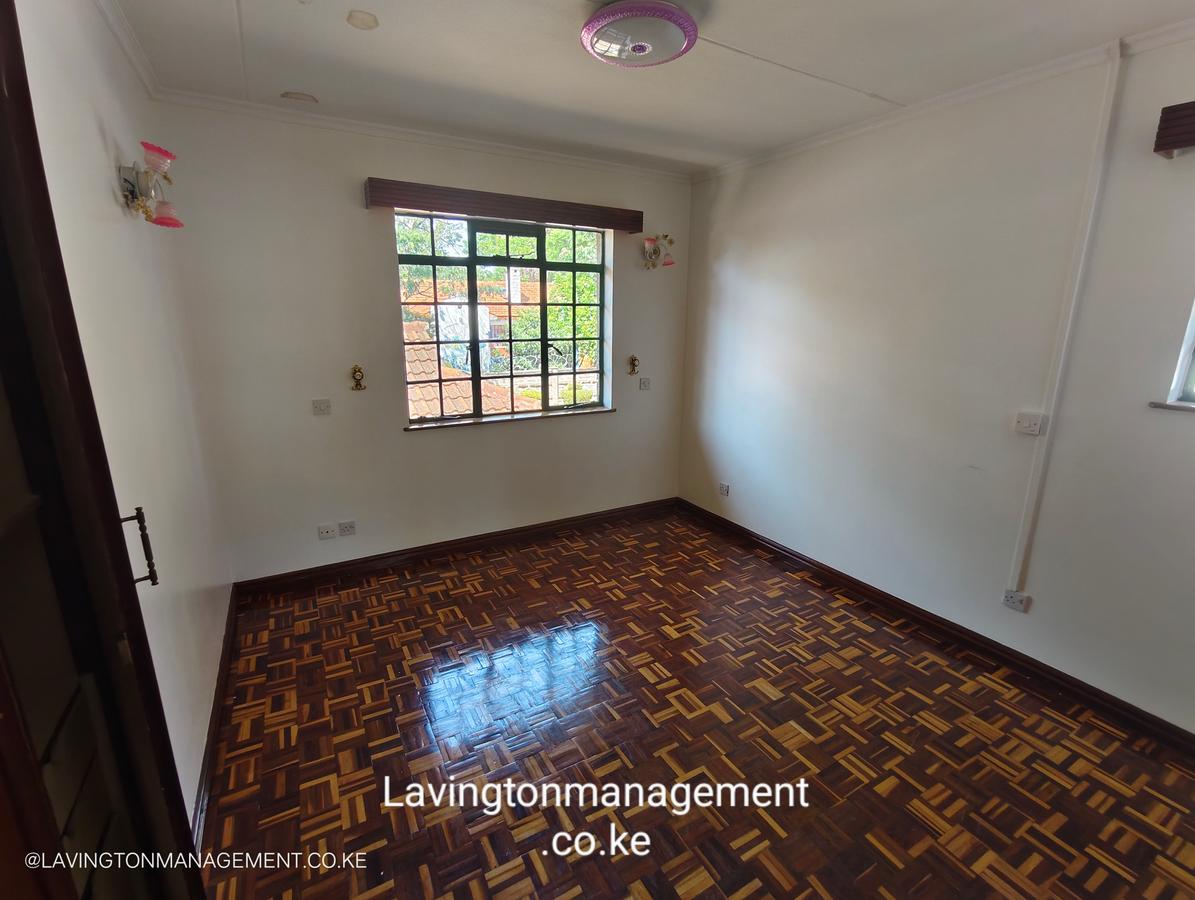 4 Bed Townhouse with En Suite at Lavington Green - 17