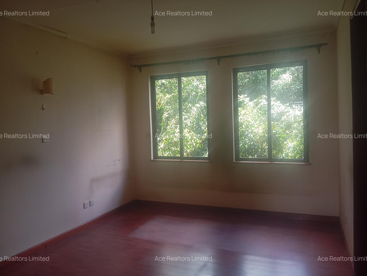 3 Bed Apartment with En Suite at Near Mp Shah Hospital - 6