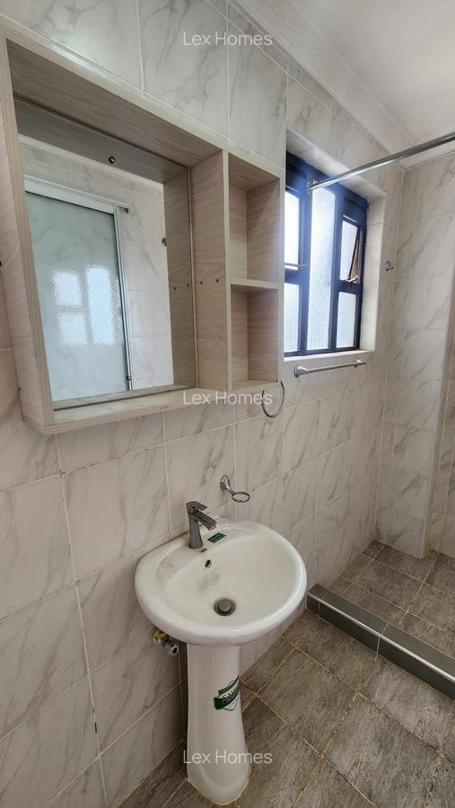 2 Bed Apartment with En Suite at - 9