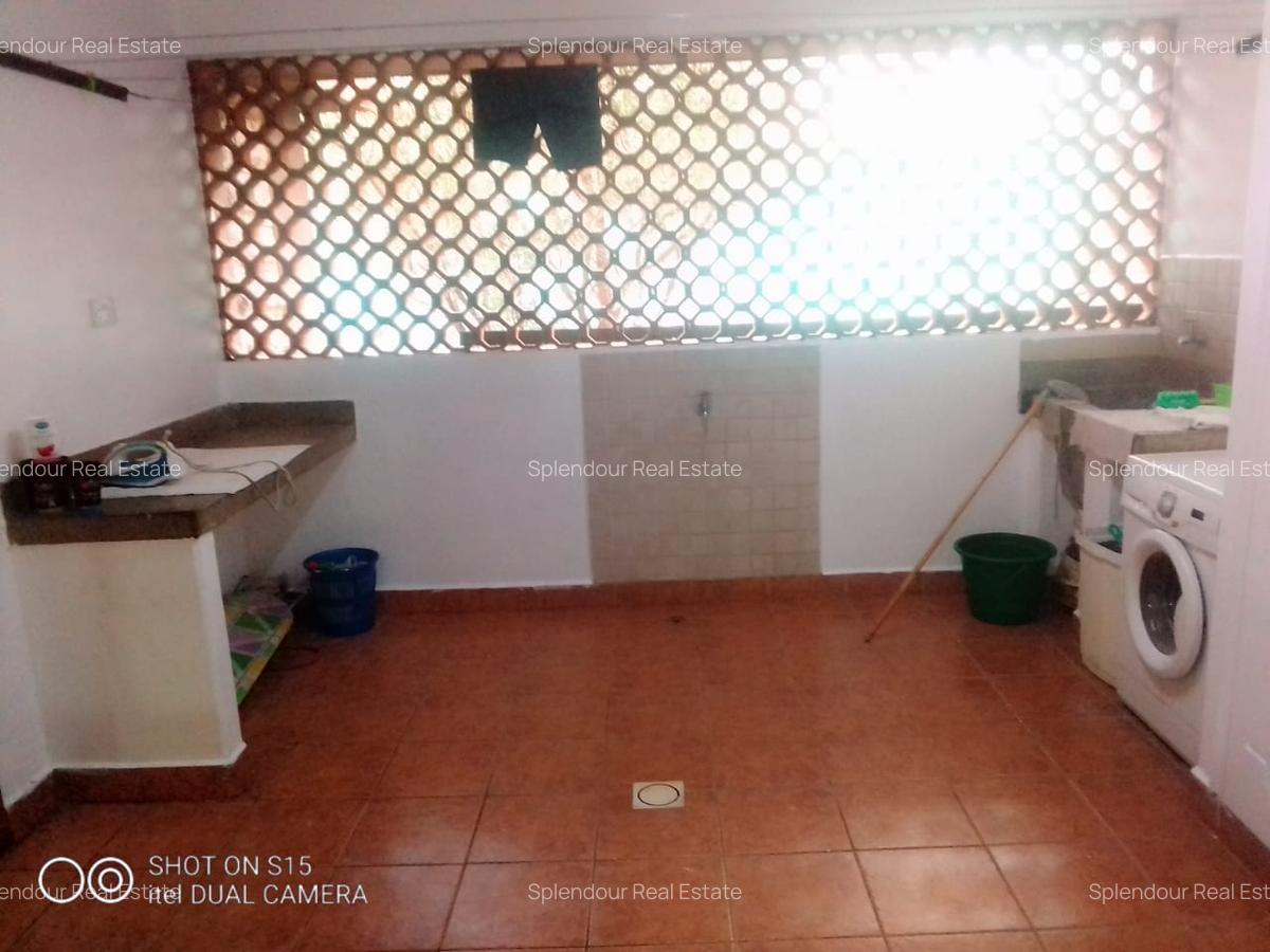 Furnished 3 Bed Apartment with En Suite in Brookside - 7