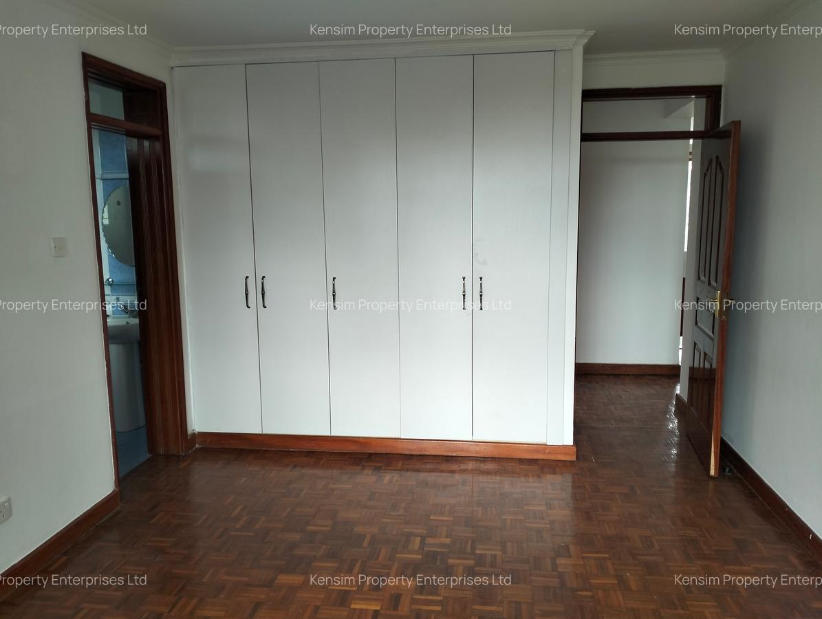 4 Bed Townhouse with En Suite in Nyari - 16