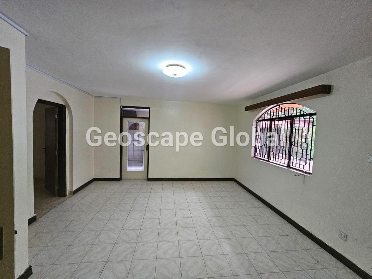 7 Bed House with En Suite in Kitisuru - 5