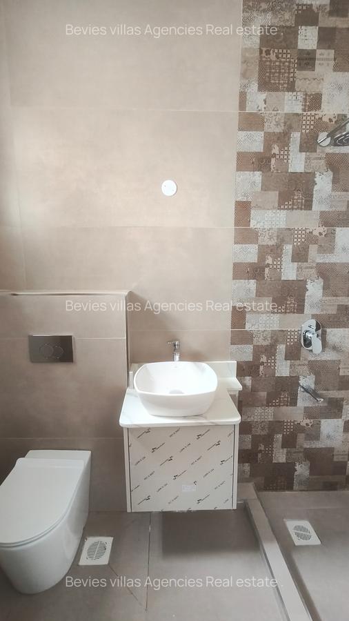 4 Bed Apartment with En Suite at Parklands - 5