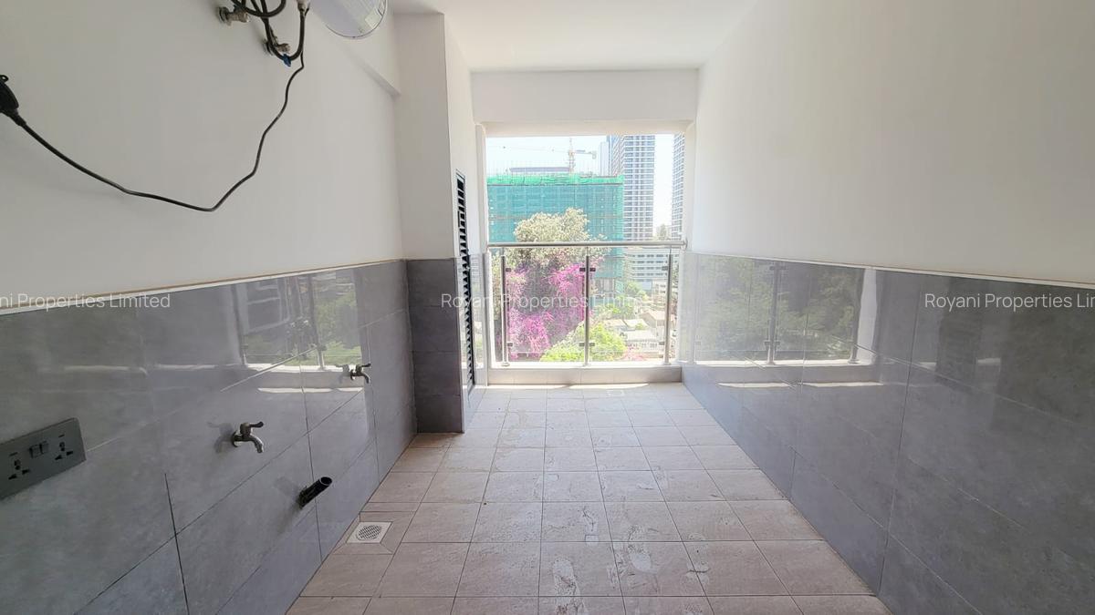2 Bed Apartment with En Suite in Westlands Area - 14