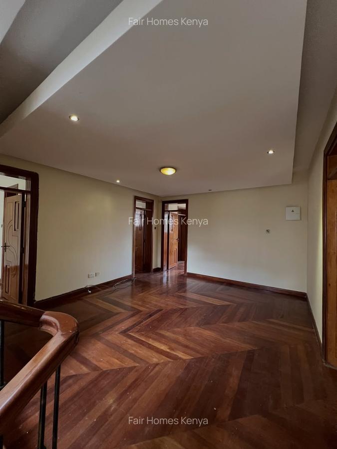5 Bed Townhouse with En Suite at Convent Drive - 7