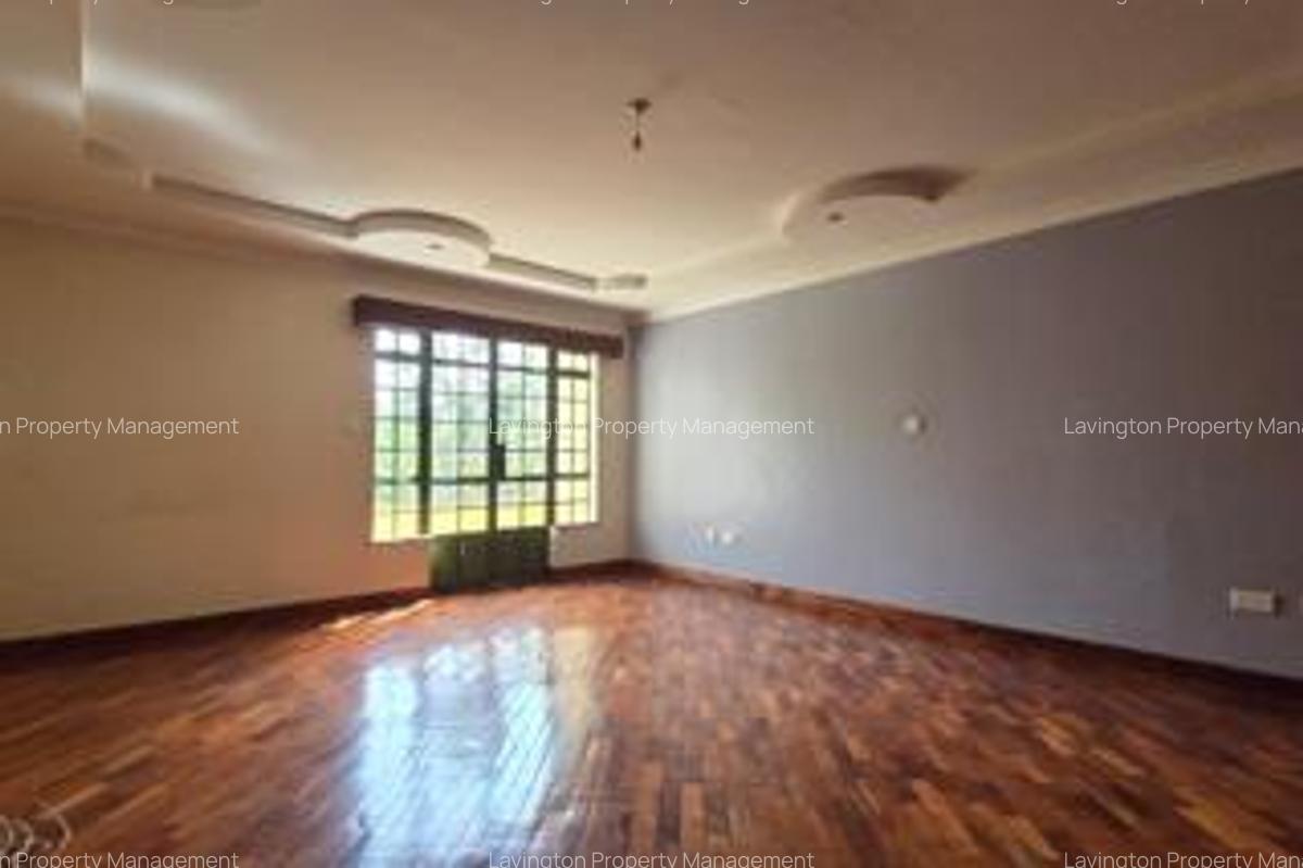 4 Bed Townhouse with En Suite at Lavington Green - 16