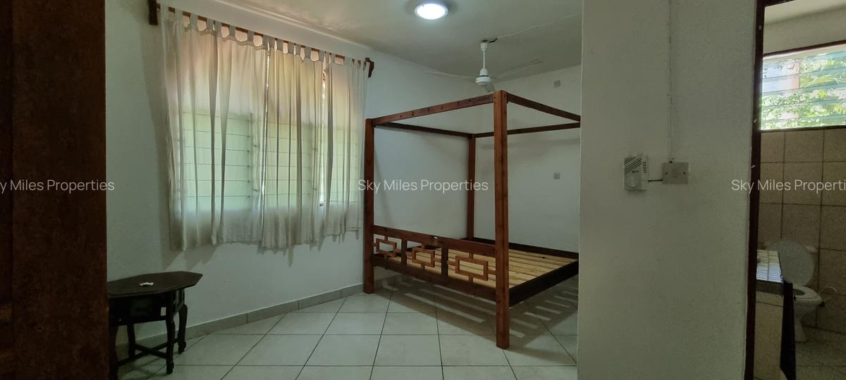 Serviced 3 Bed Apartment with En Suite at La-Marina Mtwapa - 7