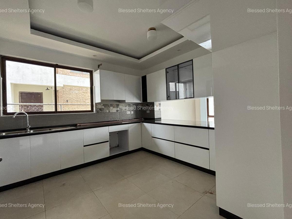 4 Bed Townhouse with En Suite in Kiambu Road - 4