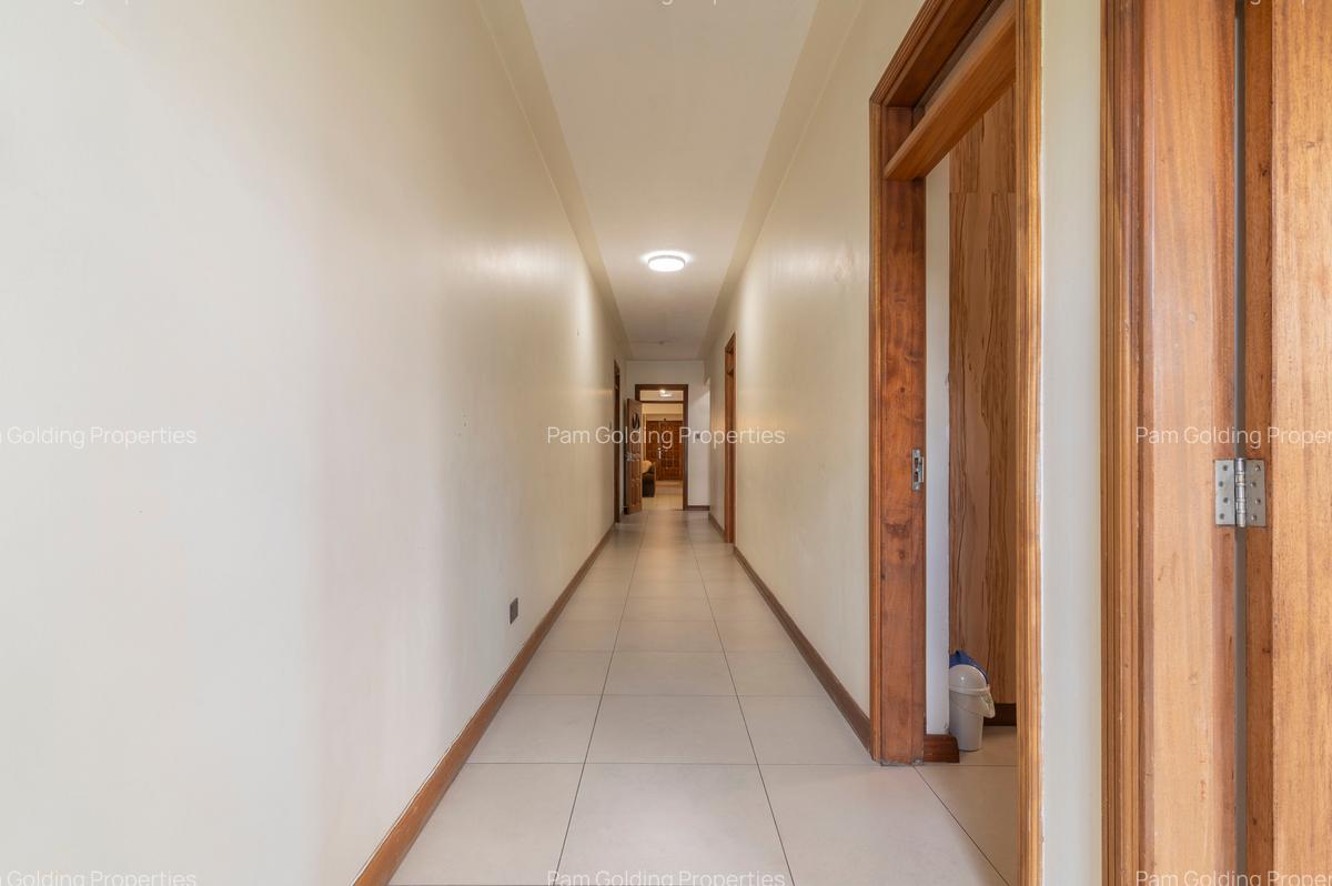 4 Bed Apartment with En Suite at General Mathenge - 10