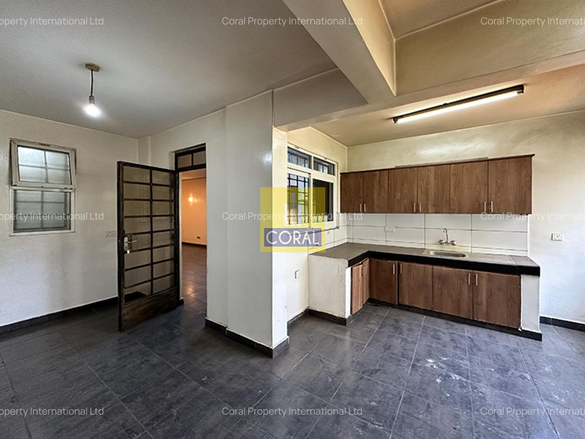 4 Bed Apartment in Parklands - 7