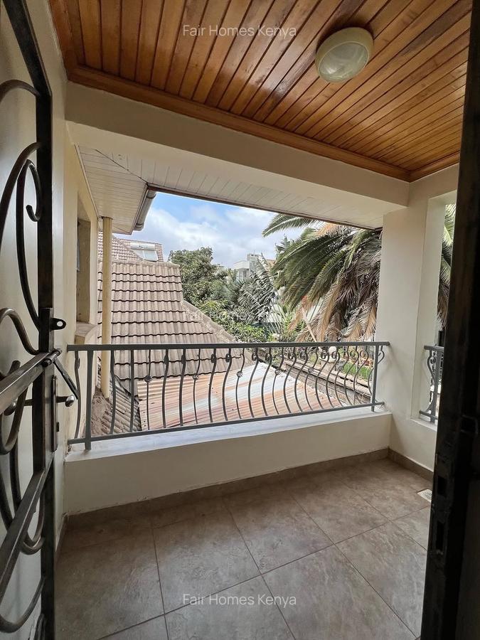 5 Bed Townhouse with En Suite at Lavington Green - 6