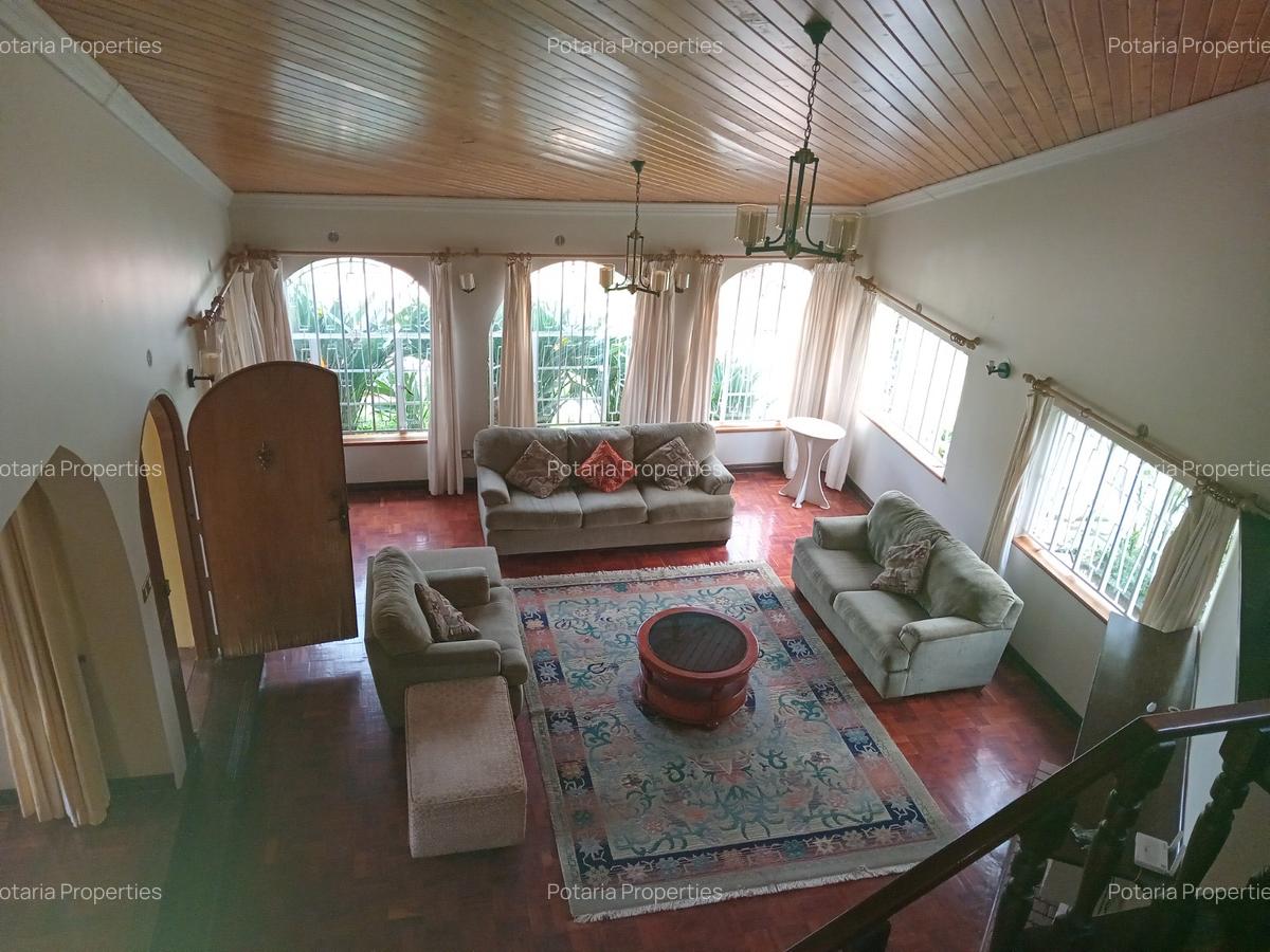 3 Bed House with En Suite in Runda - 2