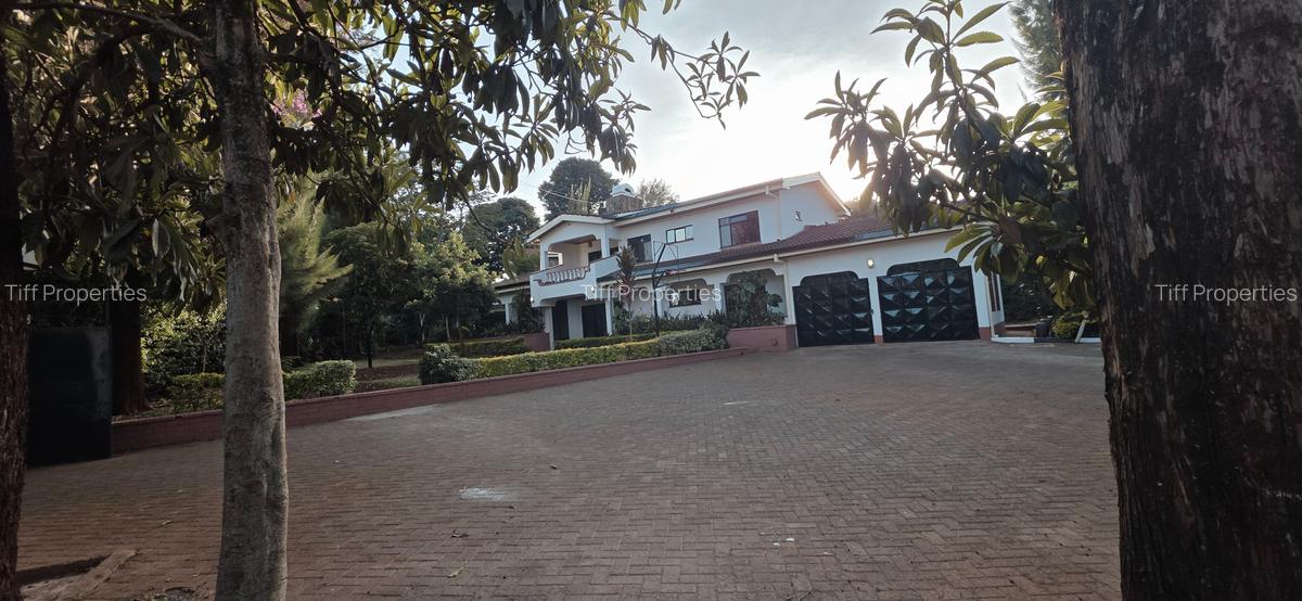 4 Bed House in Nyari - 1