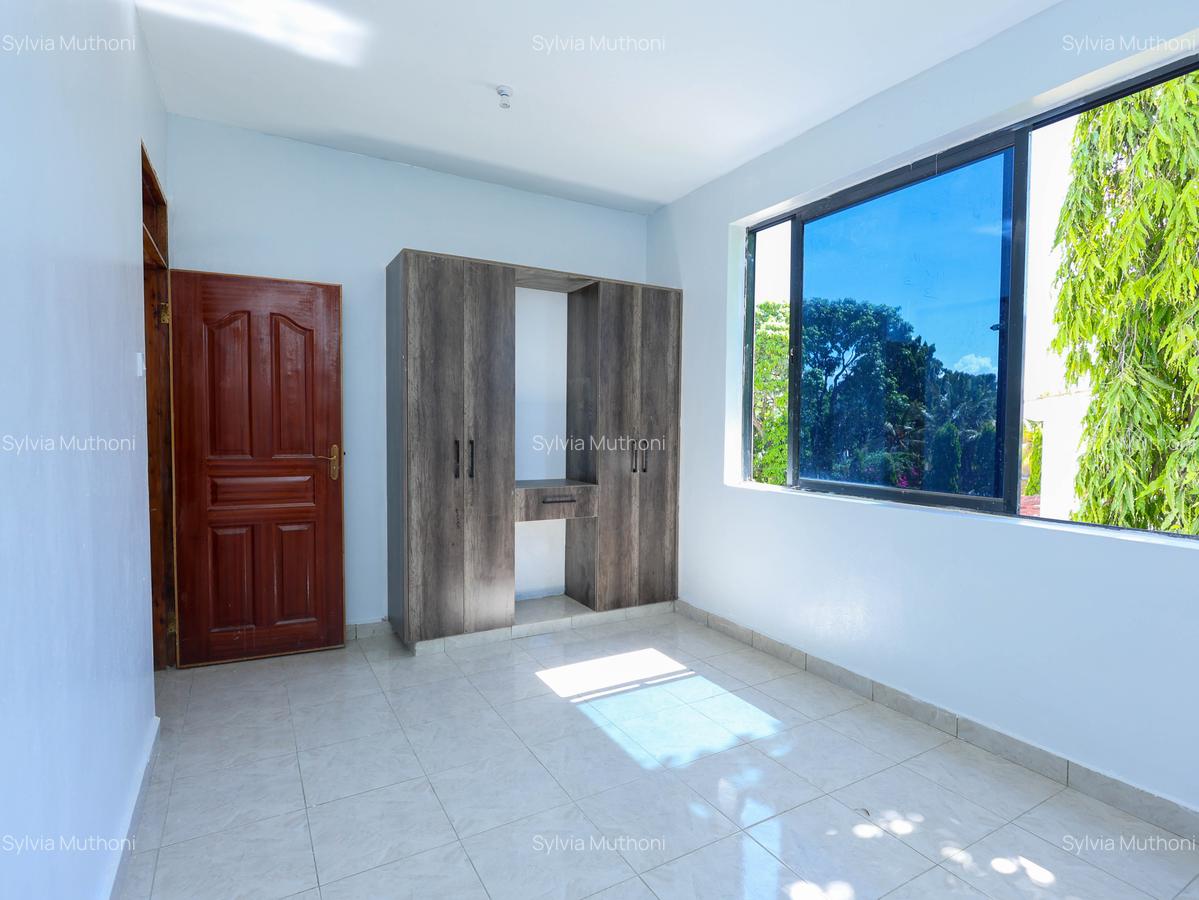 4 Bed Townhouse with En Suite at Twiga Road - 9