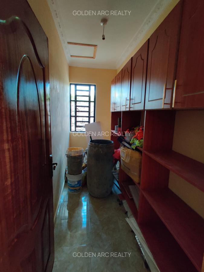 4 Bed Townhouse with En Suite in Ongata Rongai - 16