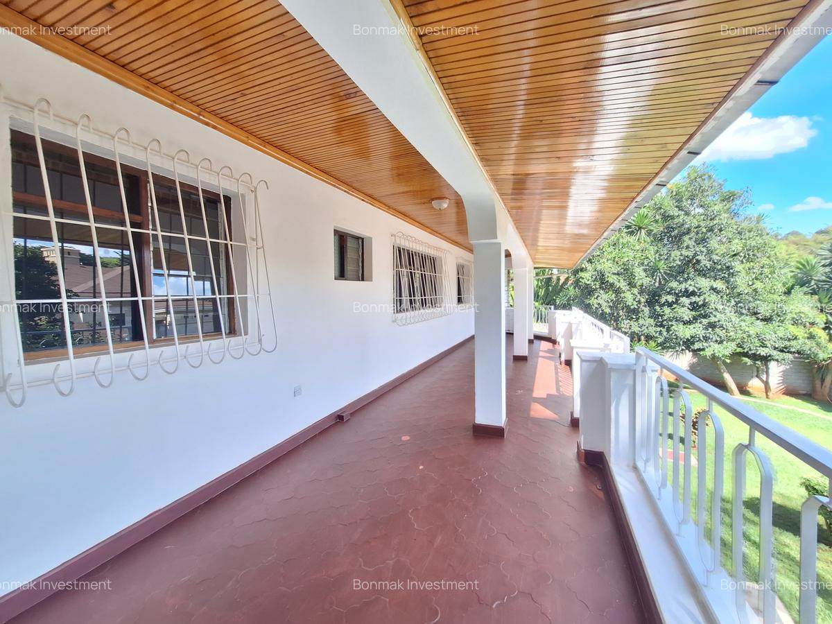 5 Bed House with En Suite at Whispers Avenue - 8