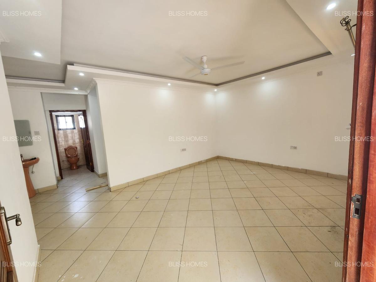 3 Bed House with En Suite at Majaoni - 5