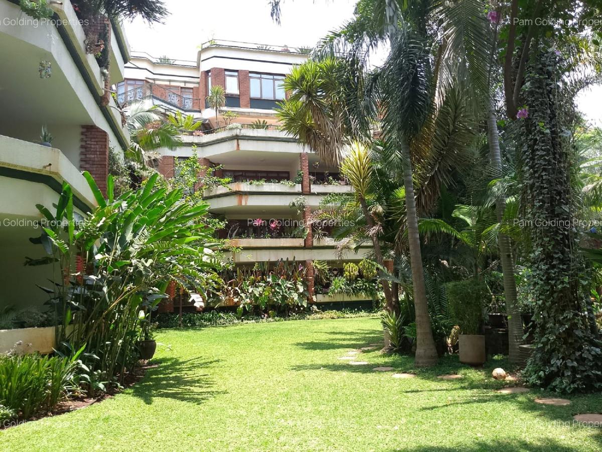 4 Bed Apartment with En Suite in Kilimani - 1