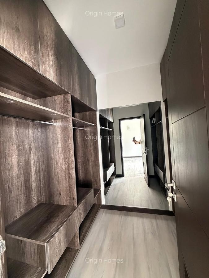 3 Bed Apartment with En Suite at Riverside Drive - 6