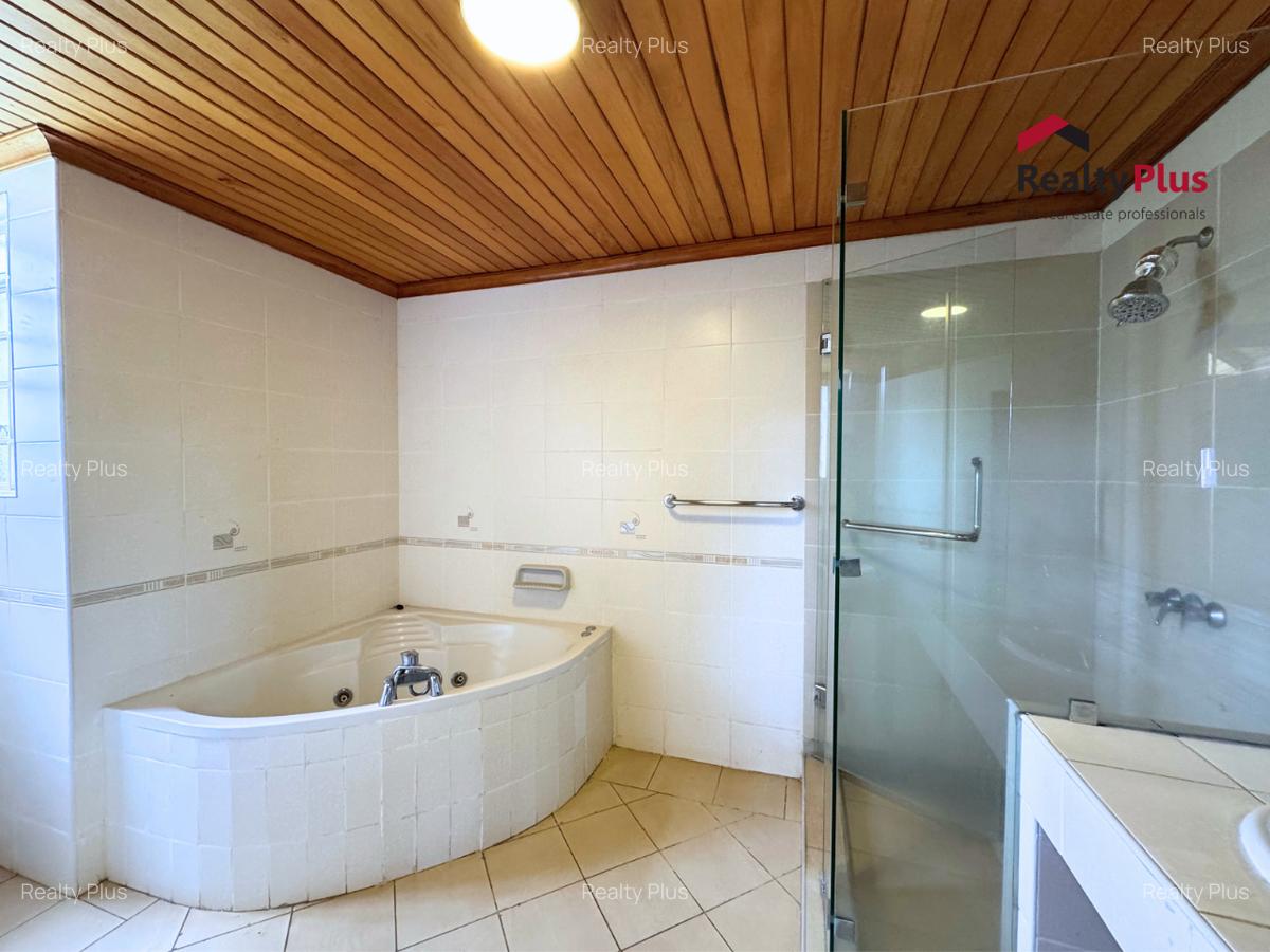 5 Bed Townhouse with En Suite at Mimosa - 16