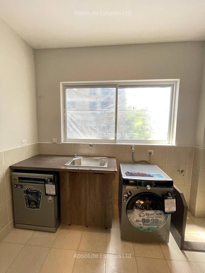 2 Bed Apartment with Gym in Riverside - 11