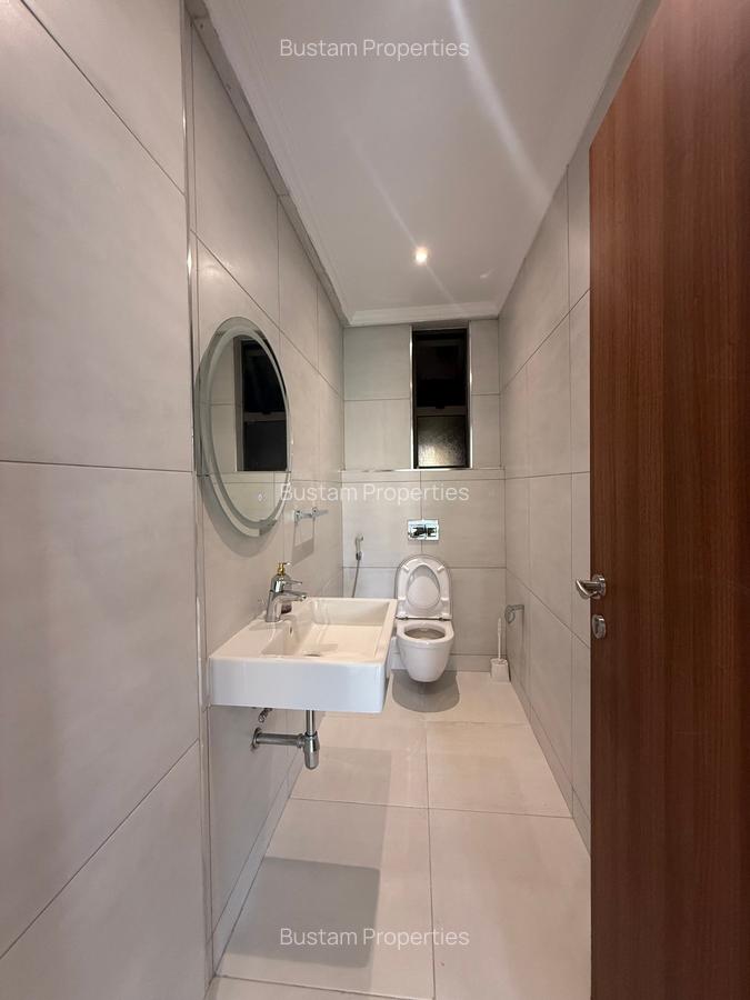 2 Bed Apartment with En Suite in Westlands Area - 12