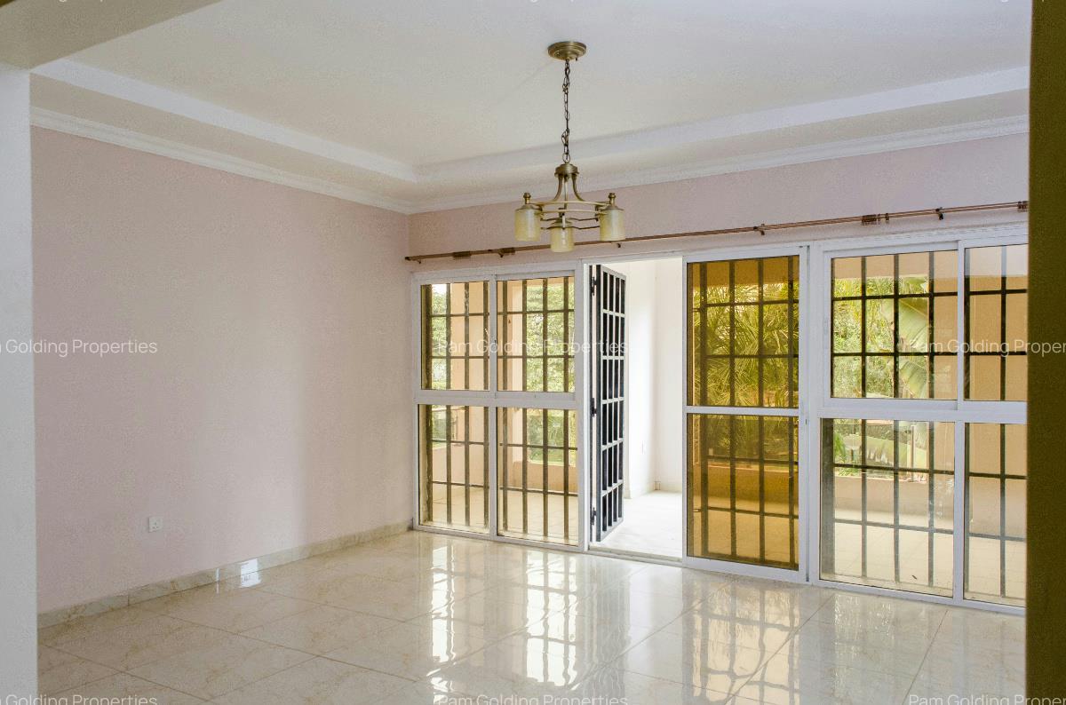 4 Bed House at Ridgeways Road - 6