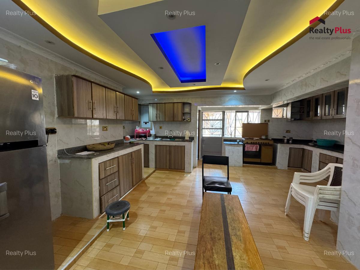 8 Bed Townhouse with En Suite in Runda - 6