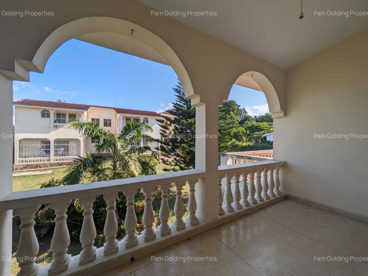 4 Bed Townhouse with En Suite in Nyali Area - 8