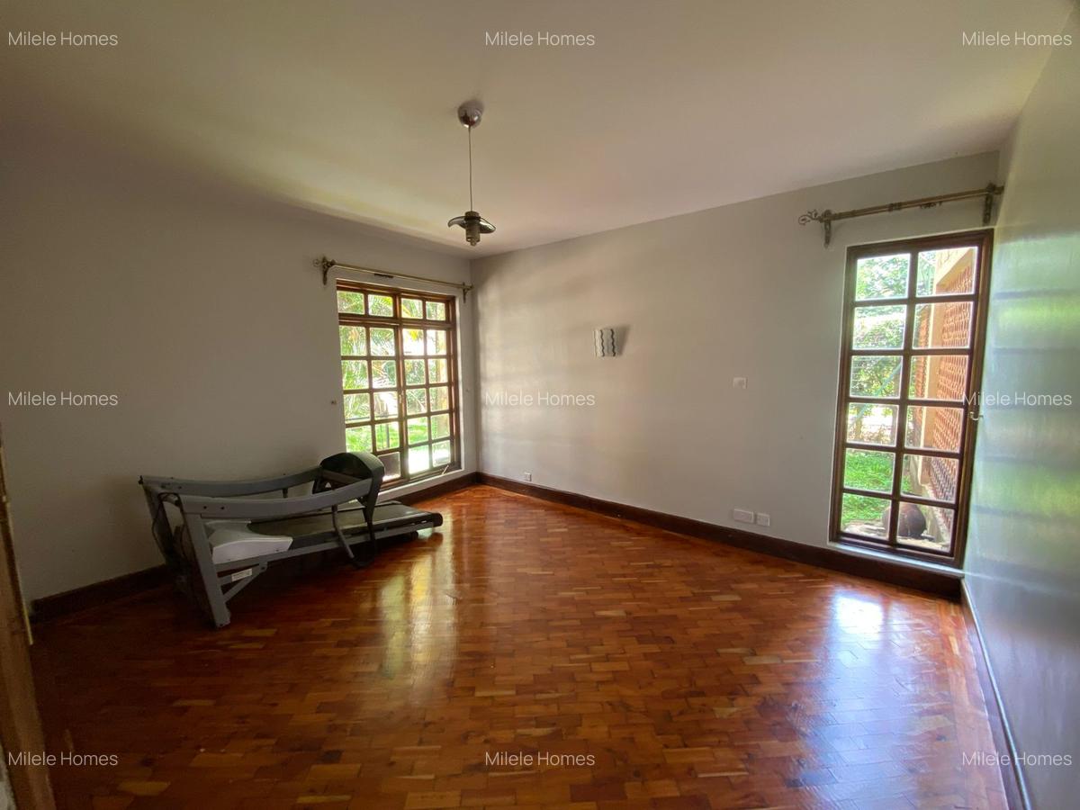 4 Bed Villa with En Suite at Mimosa - 15