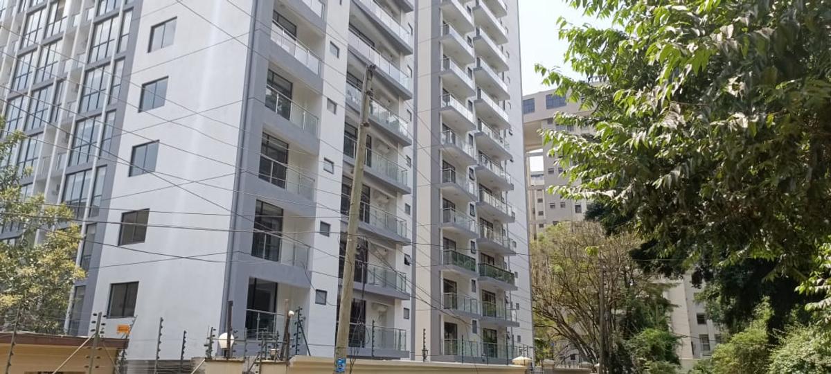 2 Bed Apartment with En Suite at Riverside Drive - 1