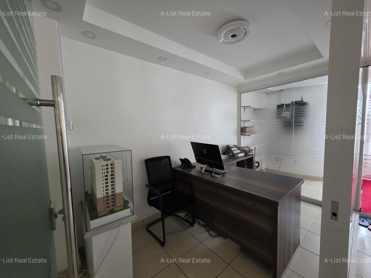 1,205 ft² Office with Service Charge Included at 3Rd Avenue Parklands - 8
