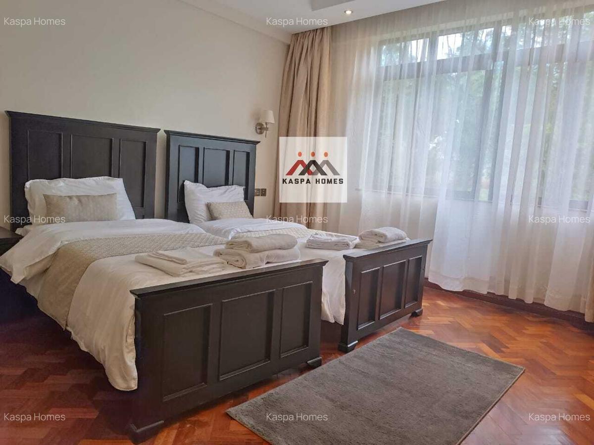 Serviced 3 Bed Apartment with En Suite in Riverside - 2