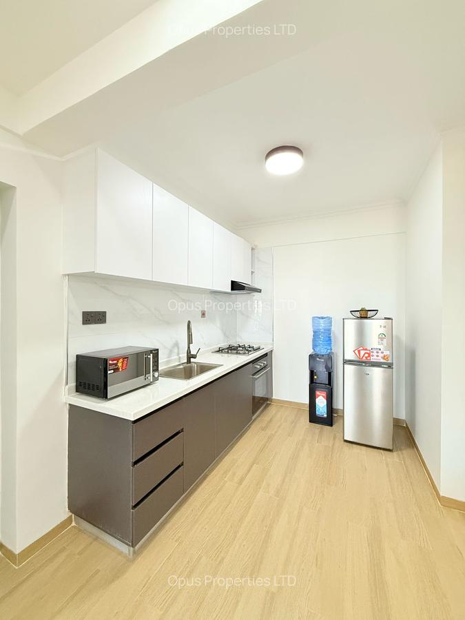 Serviced 1 Bed Apartment with En Suite in Westlands Area - 4