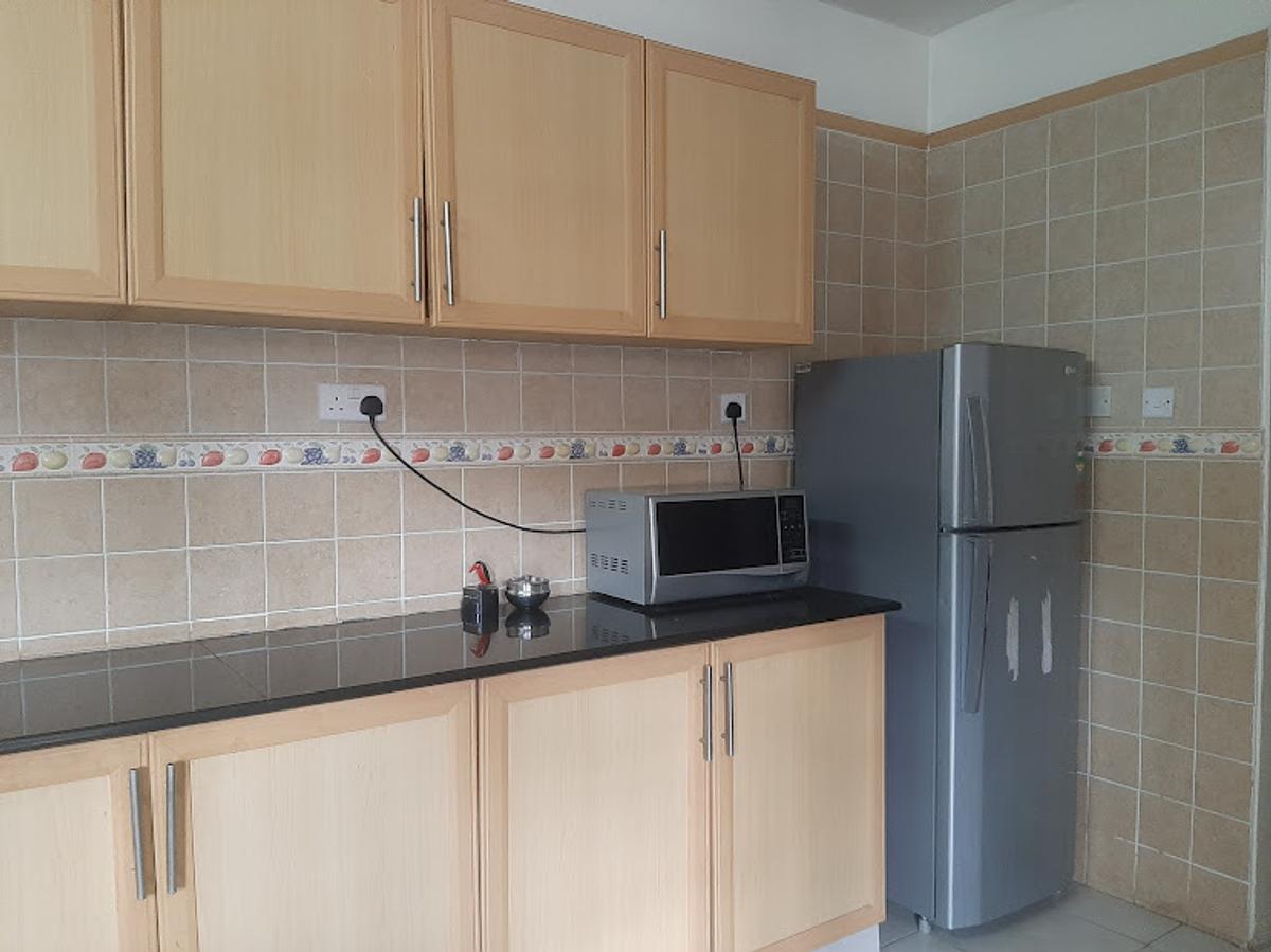 2 Bed Apartment with En Suite at Kingara Close - 11