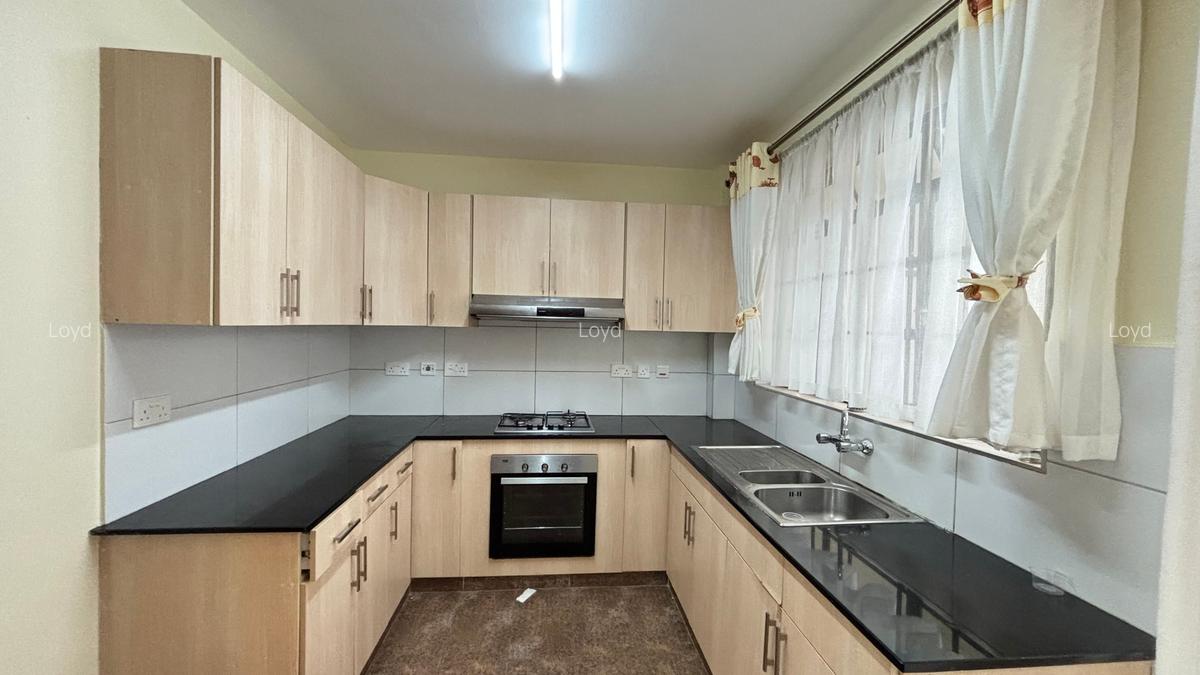 2 Bed Apartment with En Suite in Tatu City - 4