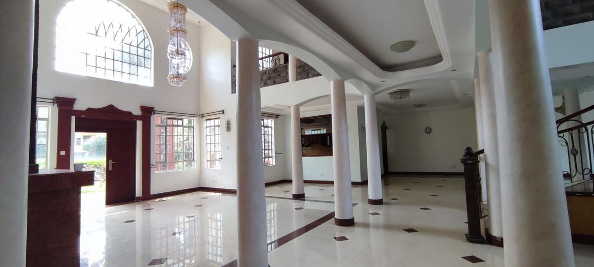 6 Bed House with En Suite in Nyari - 4