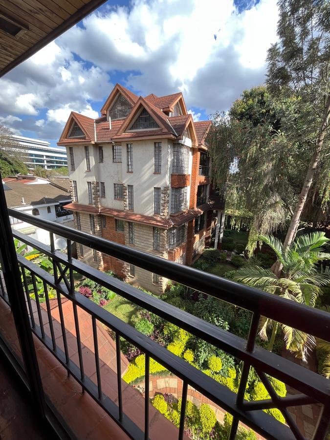 3 Bed Apartment with En Suite in Westlands Area - 15