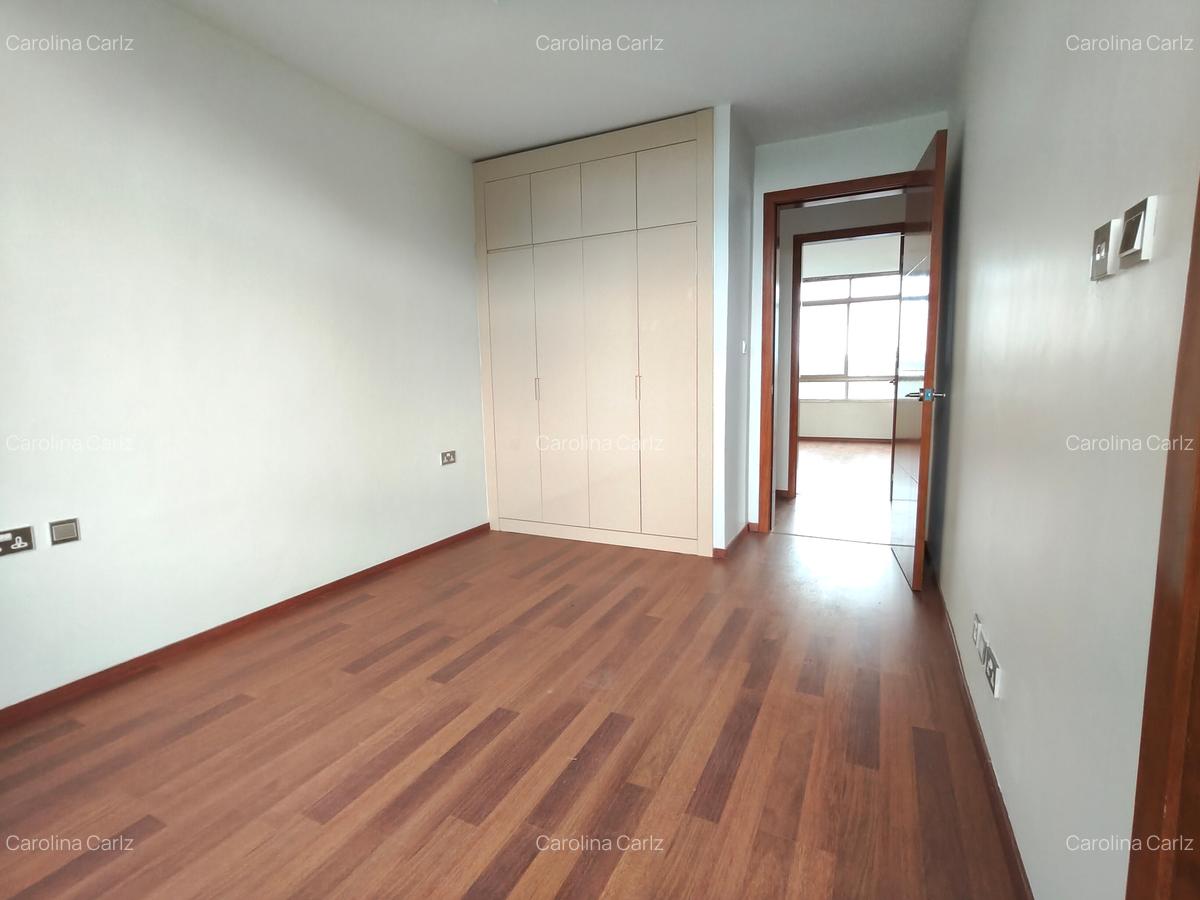 3 Bed Apartment with En Suite at 6Th Parklands Road - 8