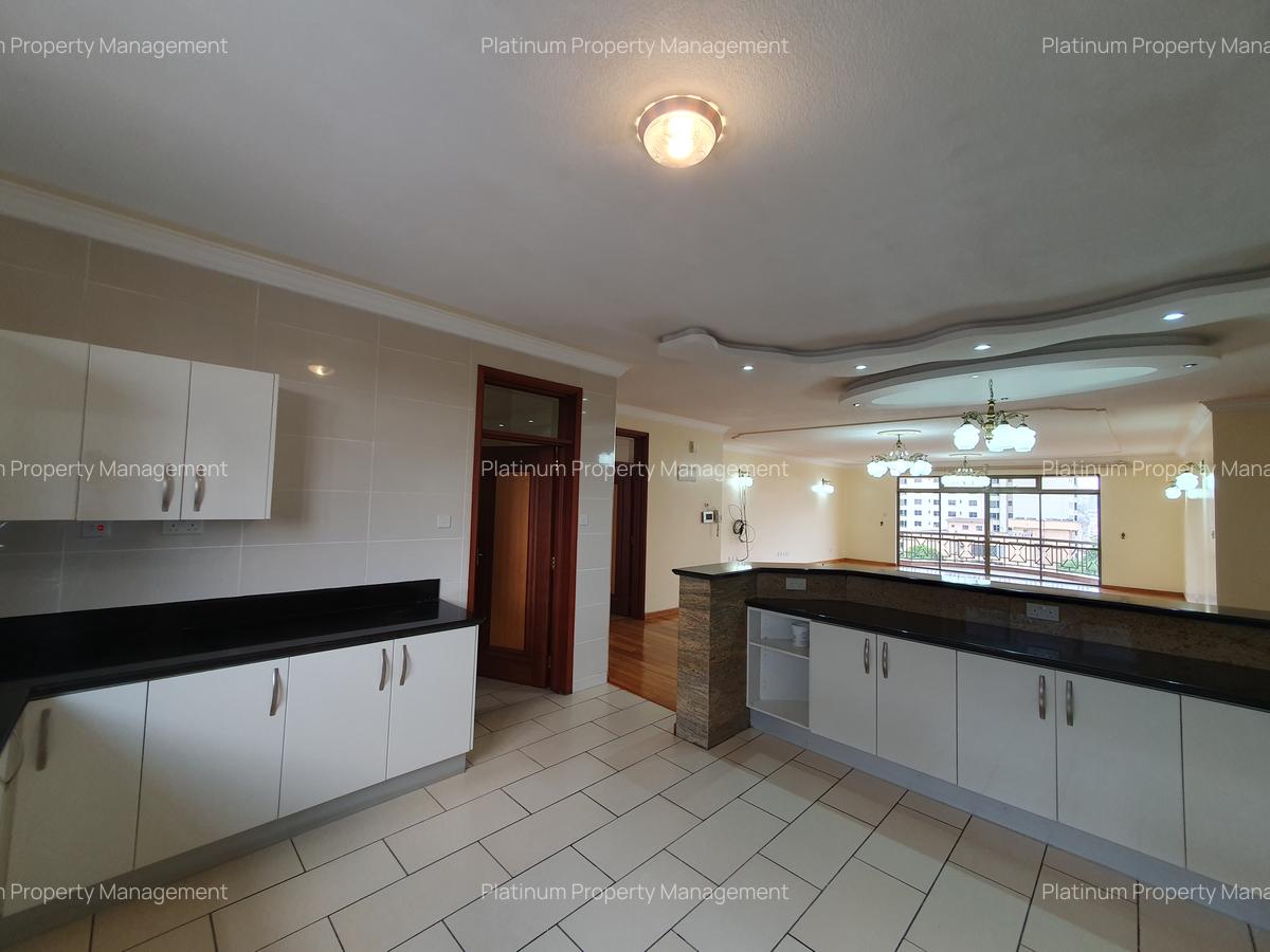 3 Bed Apartment with En Suite at 1St Parklands Avenue - 6