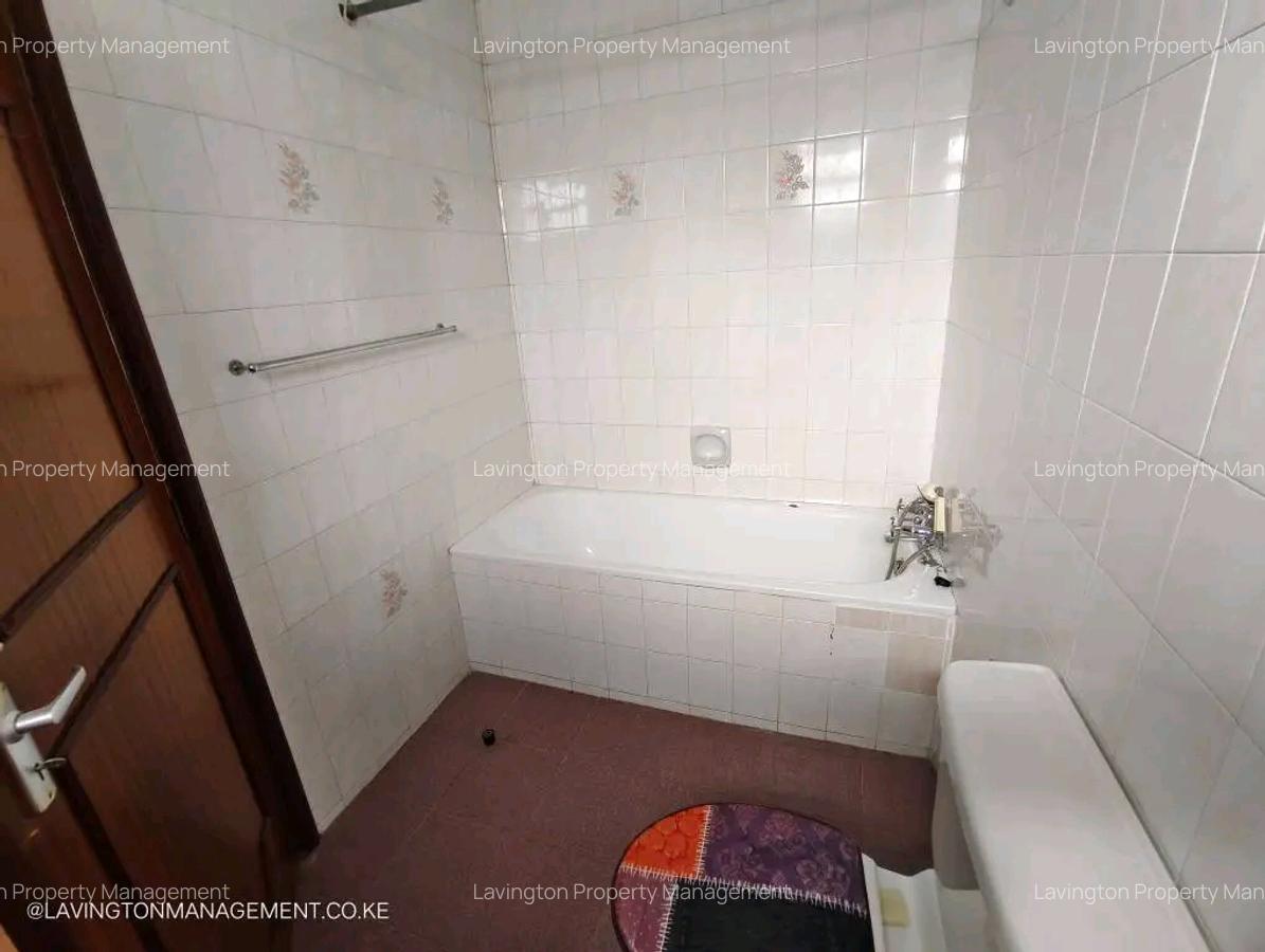 4 Bed Townhouse with En Suite at Lavington Green - 9