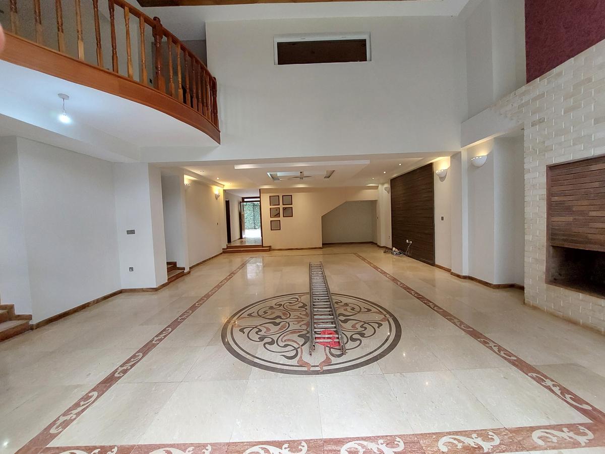 5 Bed Townhouse with En Suite at Convent Drive - 5